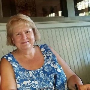 Meet your Posher, Debbie